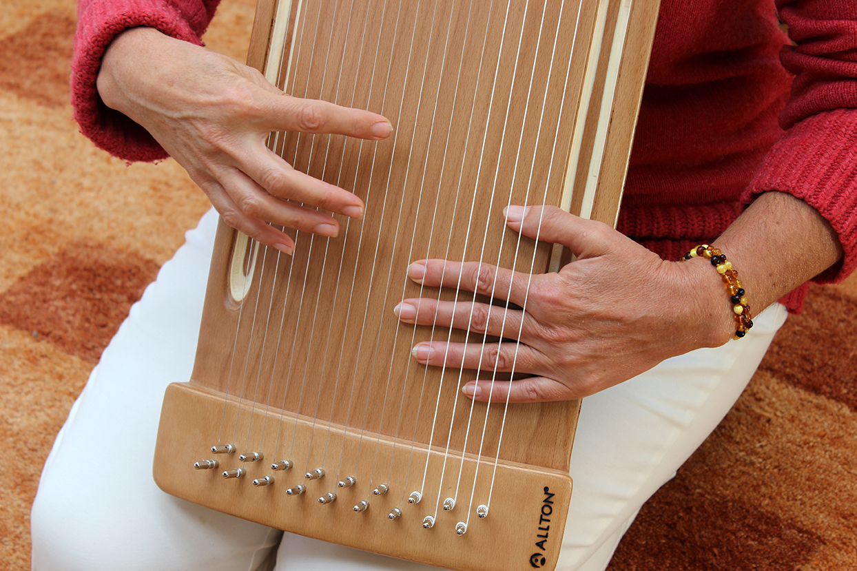 Allton Spür-Monochord Wölbi, Modell C, lackiert