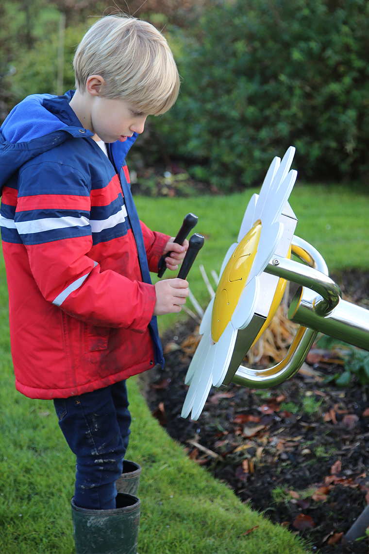 Sonnenblume HAPI DRUM, Zungentrommel mit Bodenplatte zum Anschrauben, Outdoor-Instrument