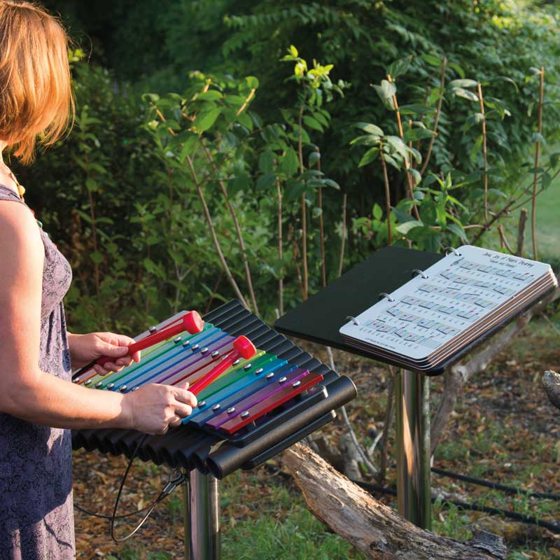 Outdoor-Musikbuch, vier Melodien, zum Einbetonieren