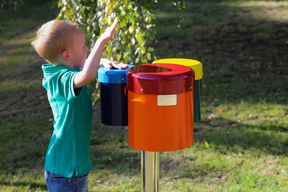 Outdoor Bongo, 3 farbige Bongos mit Edelstahl-Pfosten, zum einbetonieren