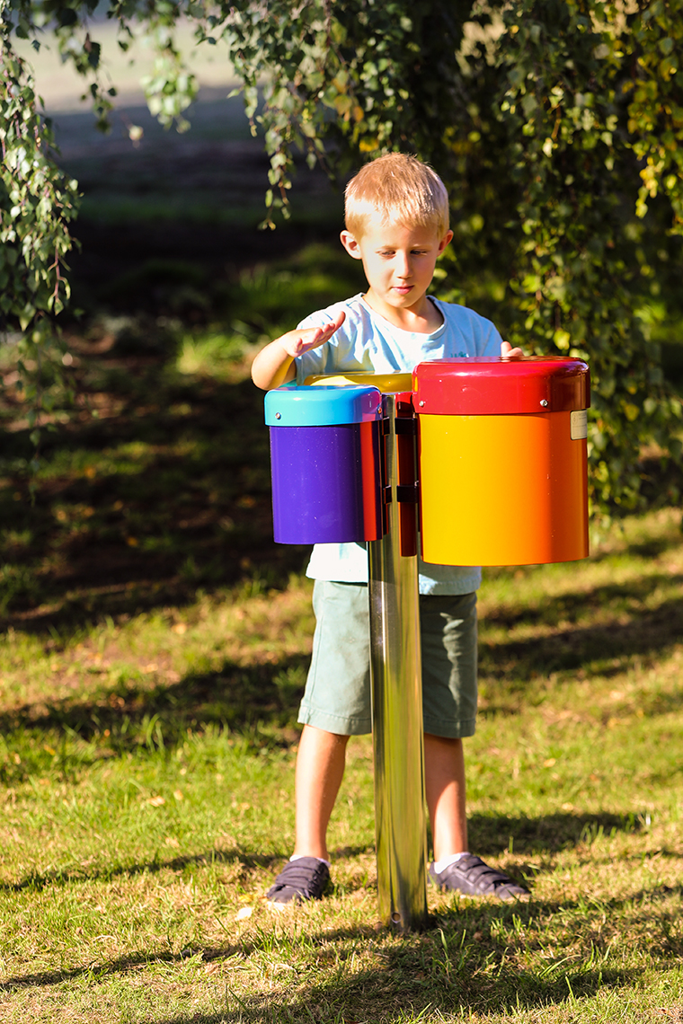 Outdoor Bongo, 3 farbige Bongos mit Edelstahl-Pfosten, zum einbetonieren