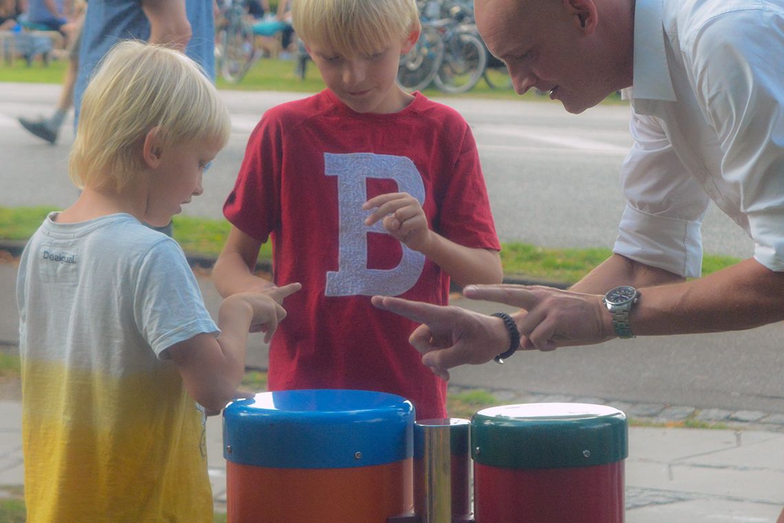 Outdoor-Trommel, Außenklangobjekt, Conga-Paar, zum Einbetonieren
