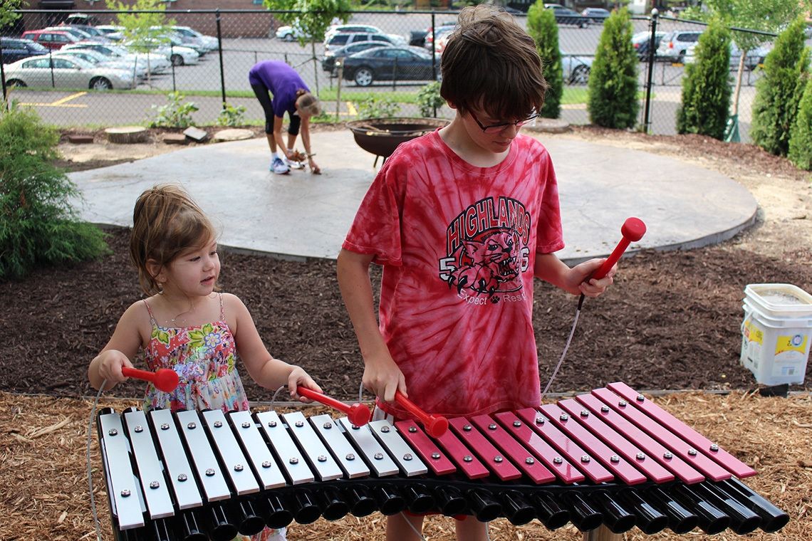 Outdoor-Instrument, DUO, Xylofon und Metallofon für mehrere Personen, zum Einbetonieren