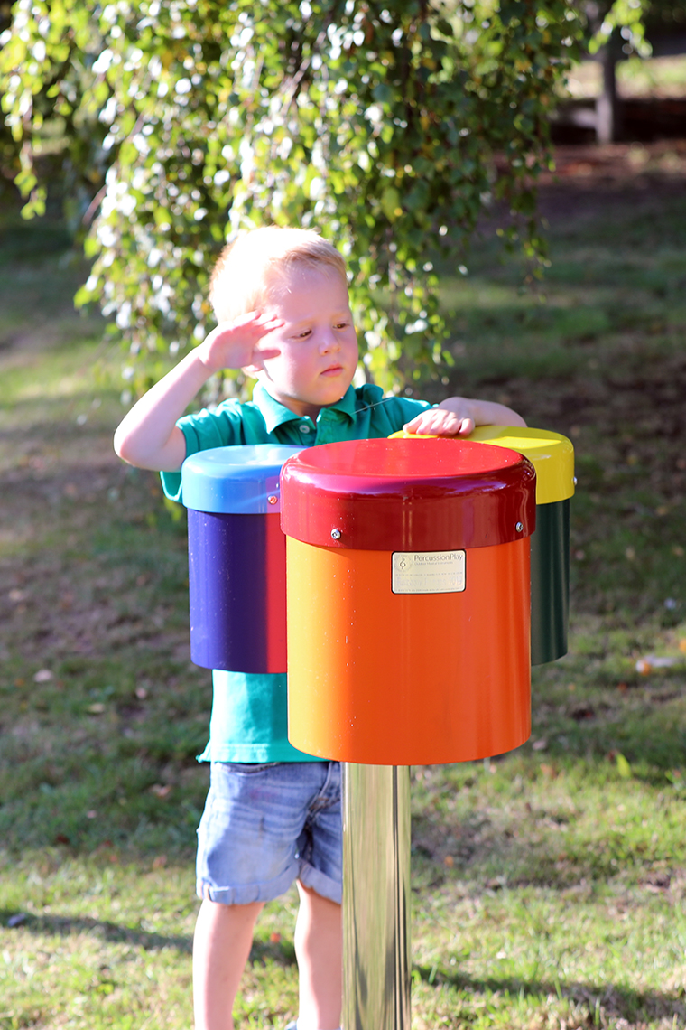 Outdoor Bongo, 3 farbige Bongos mit Edelstahl-Pfosten, zum einbetonieren