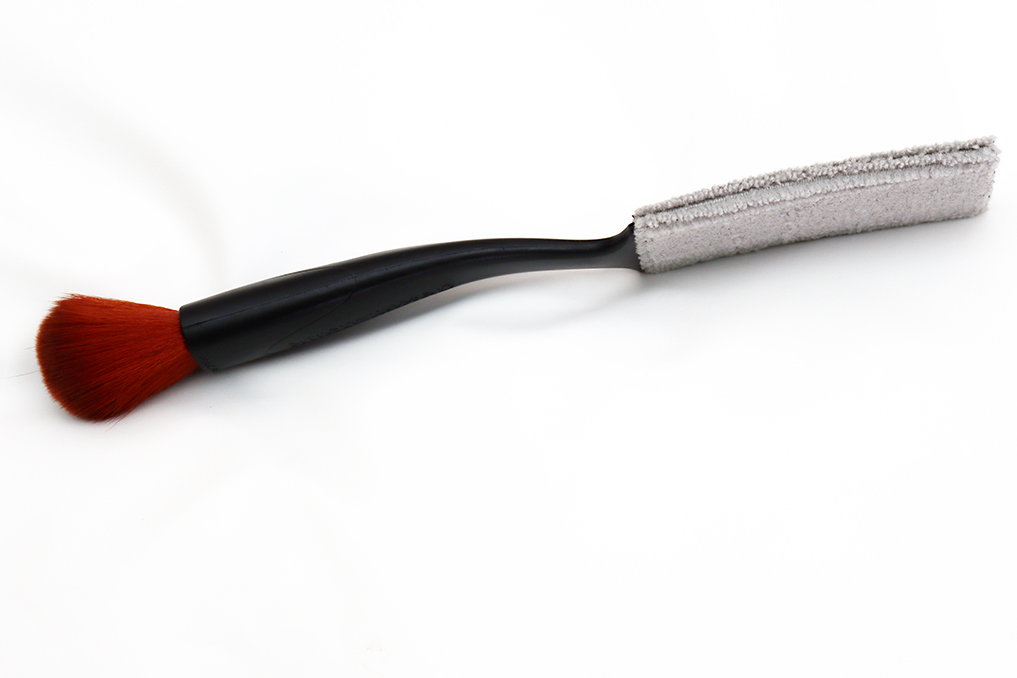 MusicNomad MN205, Reinigungsset mit Pinsel