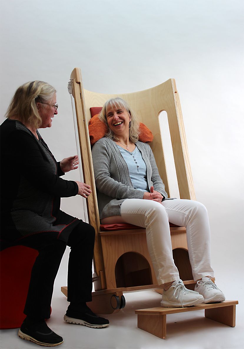 ALLTON Klangmassage-Schaukelstuhl, Pflege-Set: Modell Care A, 150cm