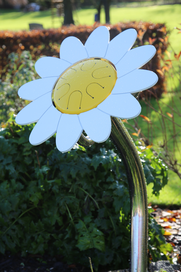 Sonnenblume HAPI DRUM, Zungentrommel mit Bodenplatte zum Anschrauben, Outdoor-Instrument
